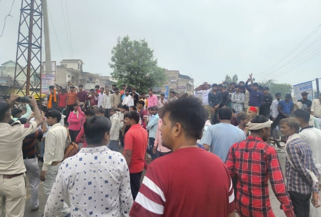 Mob linching in Alwar चिरंजीलाल को चोर समझकर बेरहमी से पीटा, हुई मौत