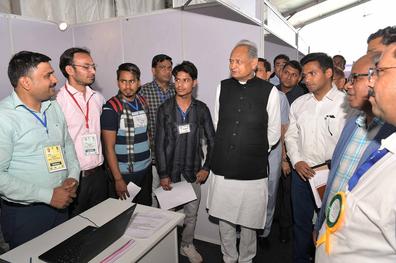 भरतपुर में Mega Job Fair: 10 हजार युवाओें को मिलेगा रोजगार
